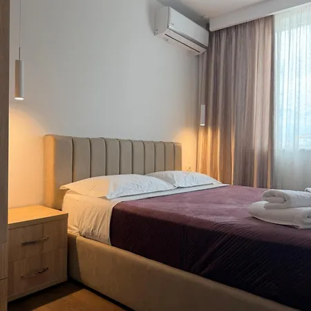 Apartment Feel At Group Tirana